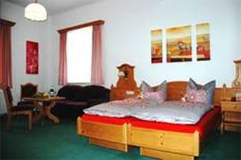 רוטנבורג אוב דר טאובר Biohotel Zum Baeren מראה חיצוני תמונה