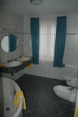 רוטנבורג אוב דר טאובר Biohotel Zum Baeren מראה חיצוני תמונה